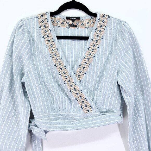 Miss Me Embroidered Linen Wrap Top Size Large Striped Crop Waist Tie Chambray - Picture 3 of 16